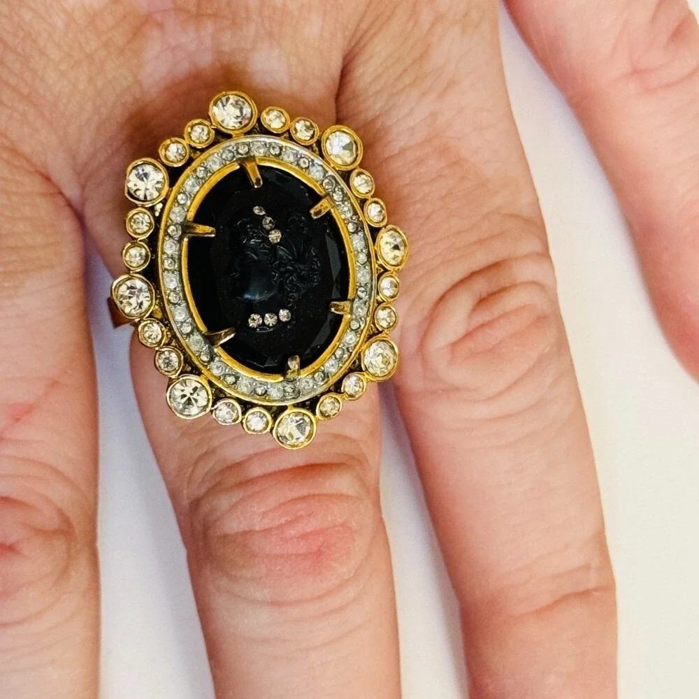 VTG Juicy Couture Cameo Cocktail Ring Marie Antoinette Victorian Y2K Statement‎